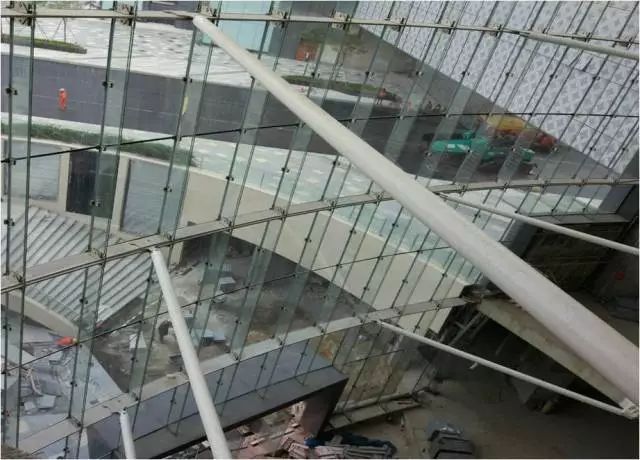 不銹鋼肋點支承玻璃幕墻結構在建筑幕墻工程中的運用